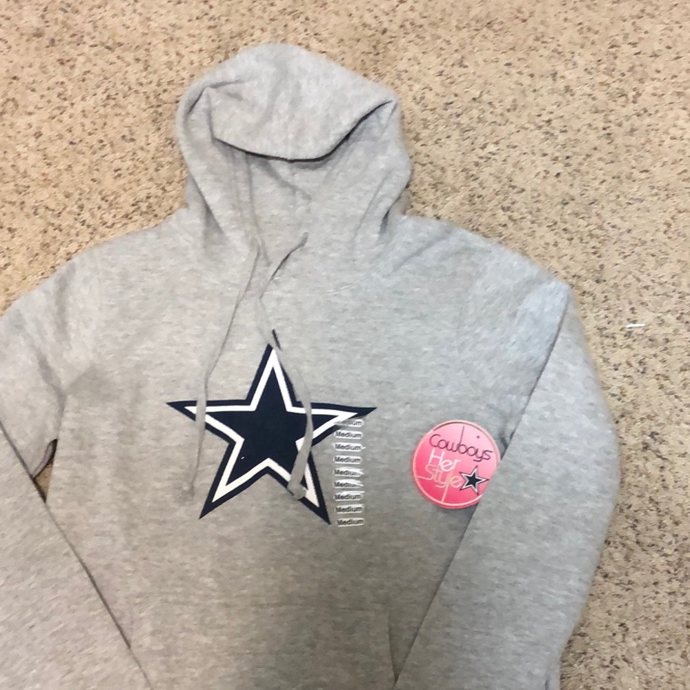 NWT Women’s Dallas cowboys sweatshirt
